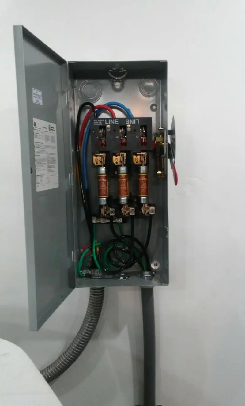 Three-phase disconnect switch installed for Smoke Detector Installation in Country Homes